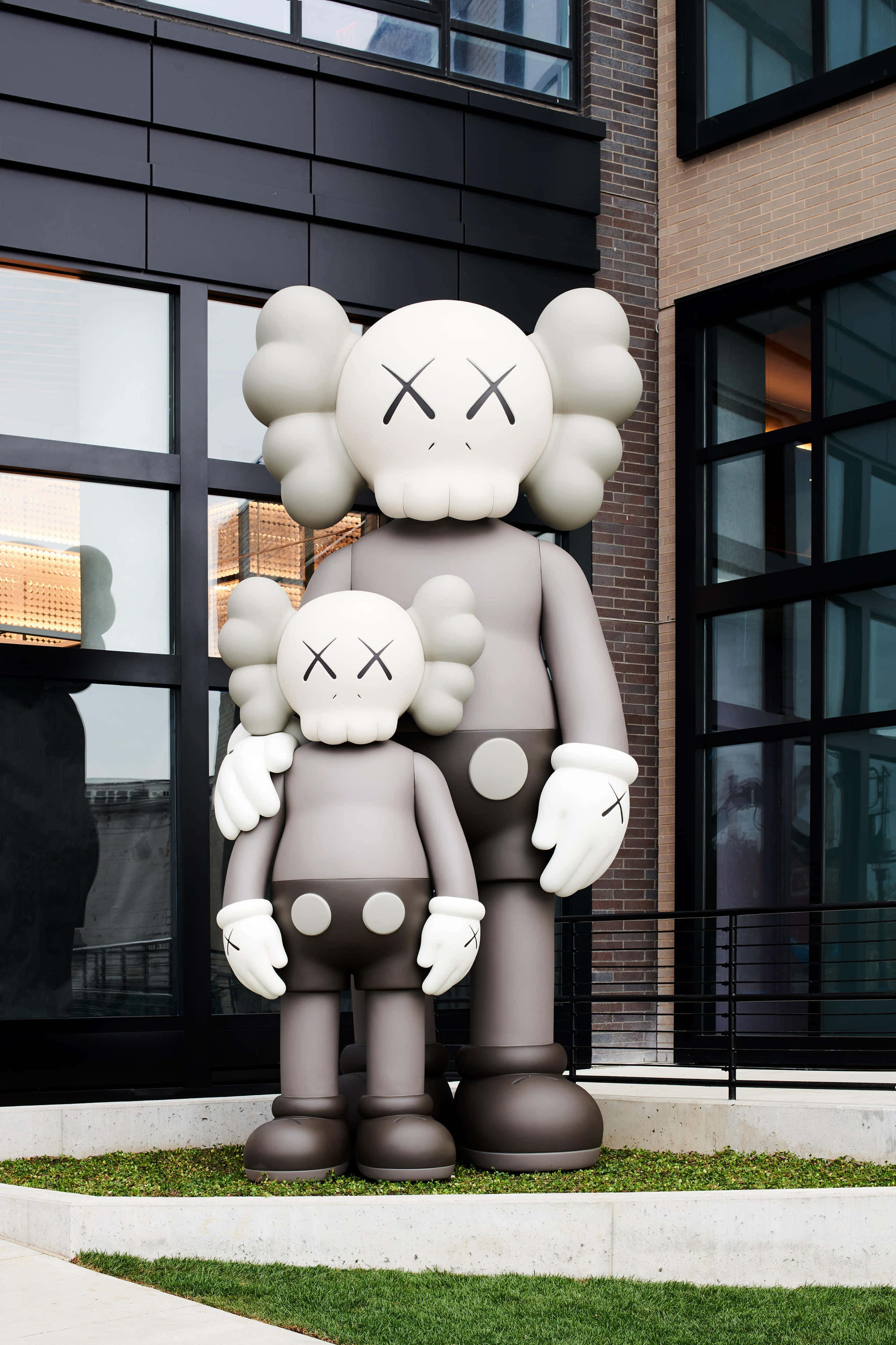 Kaws ra mắt dòng tác phẩm điêu khắc mới Hình nền