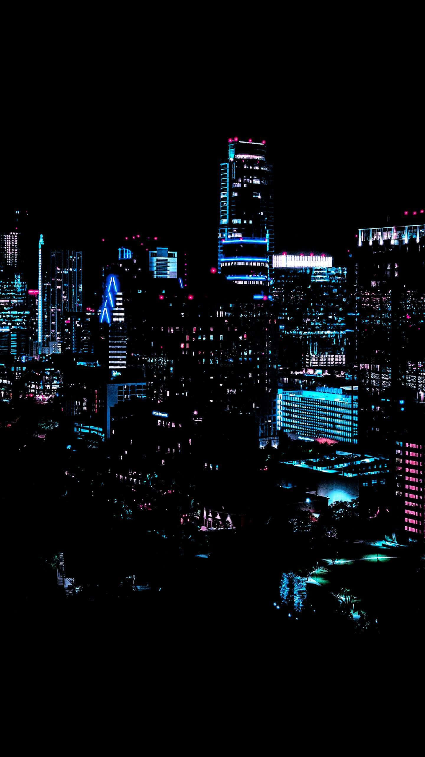 Khám phá những con phố rực rỡ ánh đèn của Thành phố Neon Hình nền