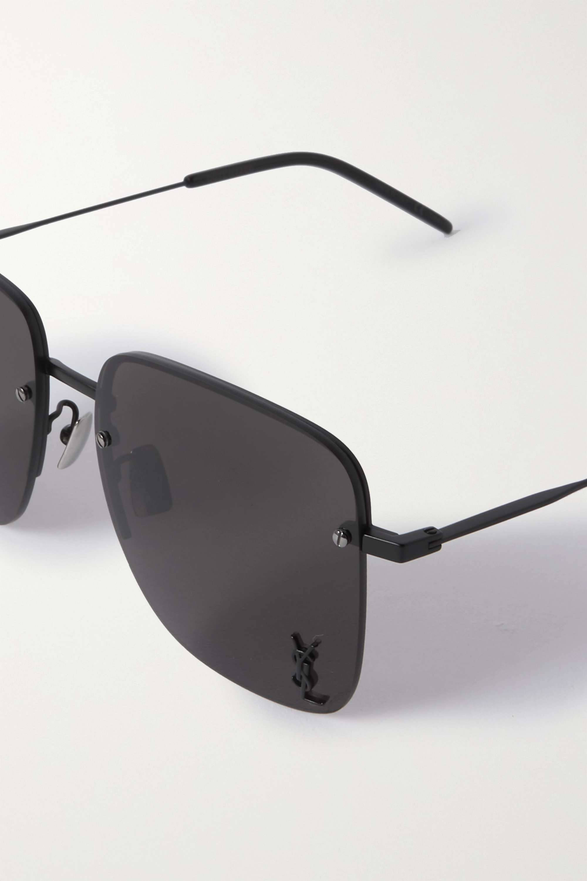 Kính mát kim loại hình vuông Saint Laurent Hình nền