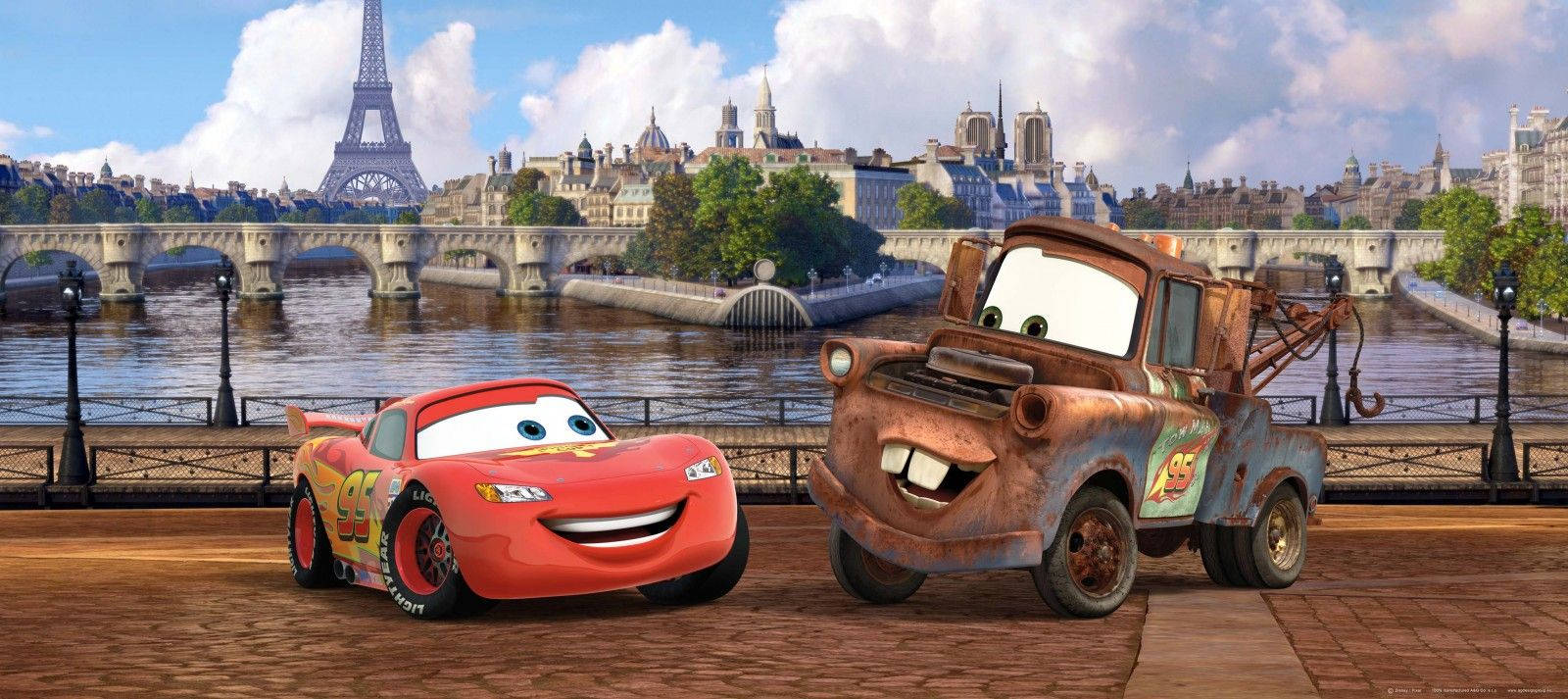 Lightning và Mater ở Paris trong Cars 2 Hình nền