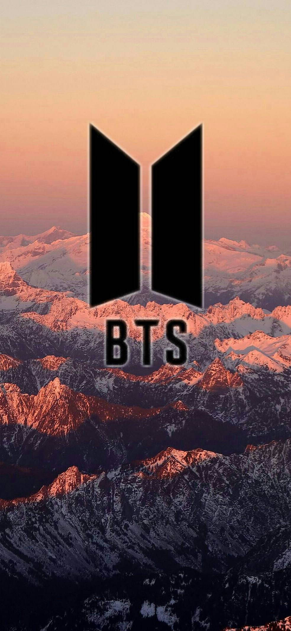 Logo BTS trên núi thẩm mỹ Hình nền
