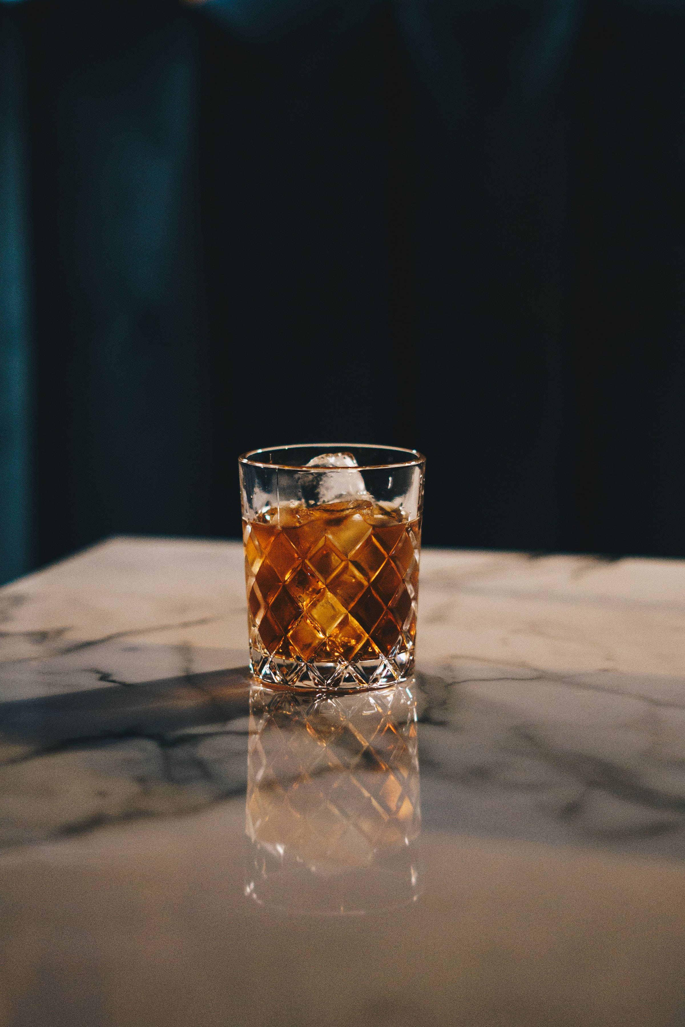 Ly Whiskey đá lạnh Hình nền