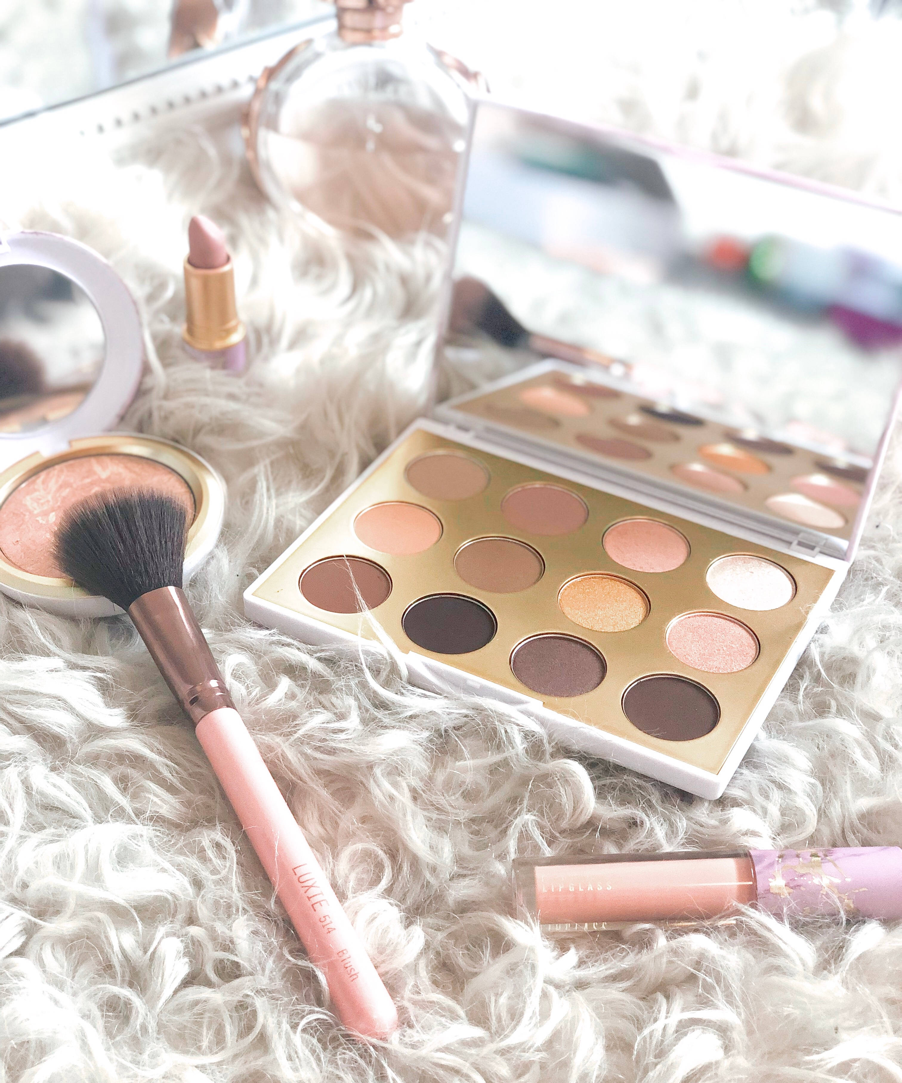 Mac Cosmetics Snow Ball Hình nền