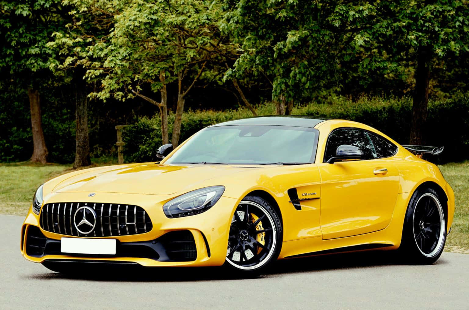 Mercedes AMG GT GTS Hình nền