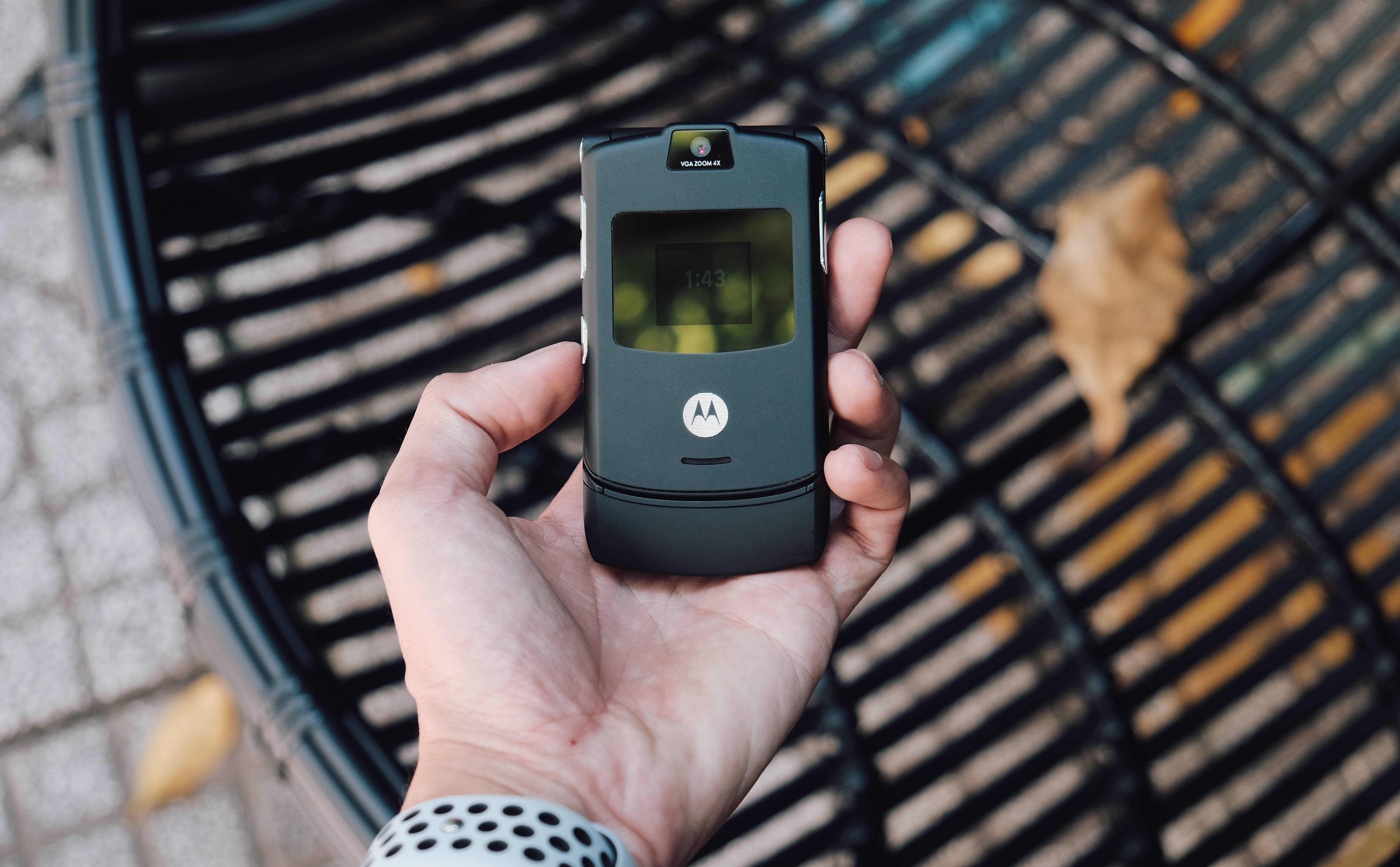 Motorola Nắp Gập Màu Đen Hình nền