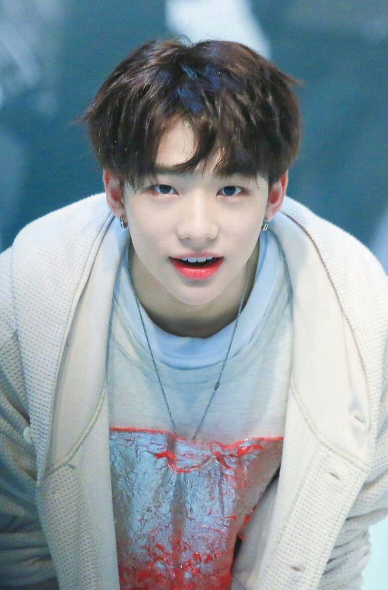 Nam ca sĩ Hàn Quốc Hyunjin phong cách lịch lãm Hình nền