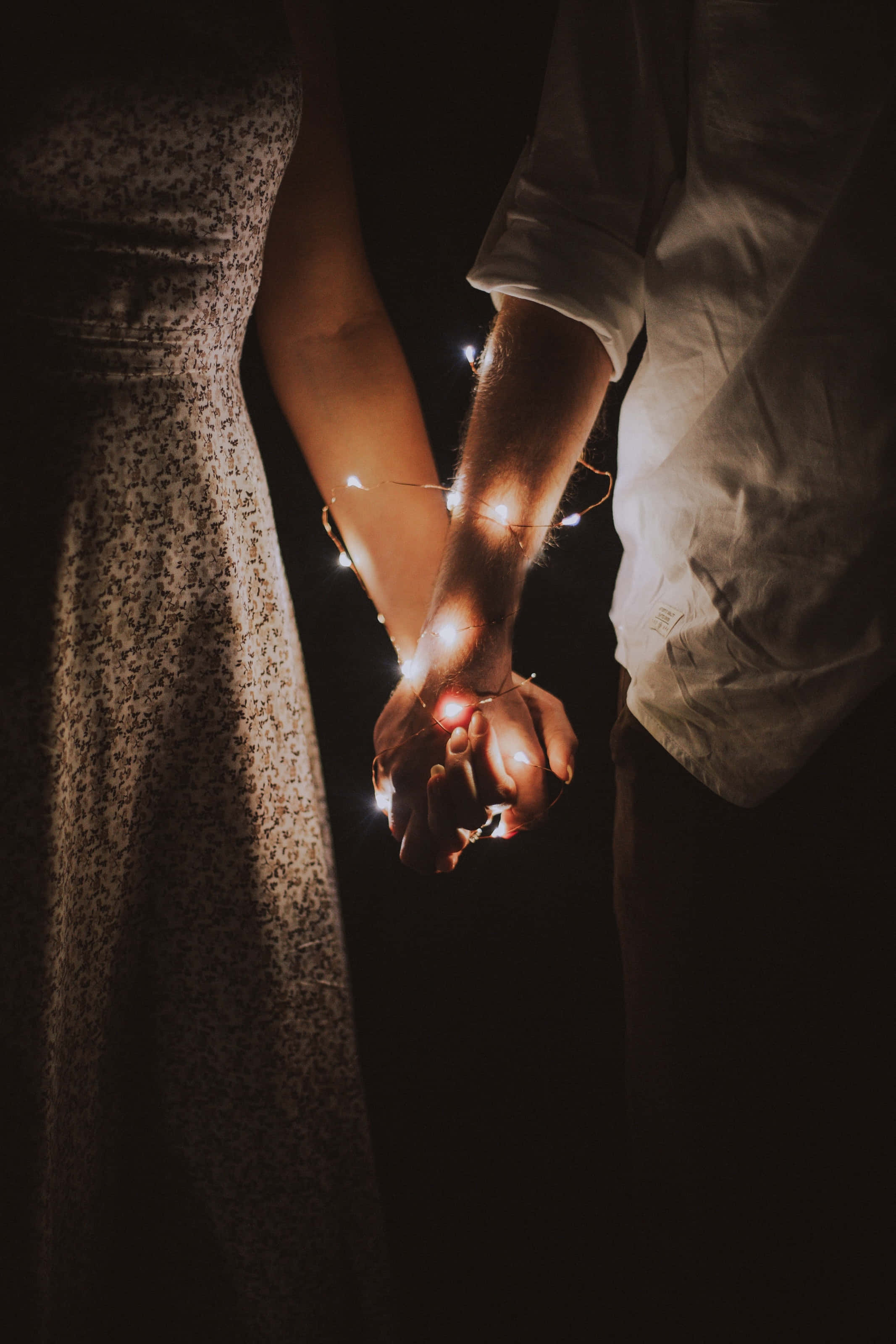 Nắm tay anh, anh sẽ dẫn em đến đó Hình nền