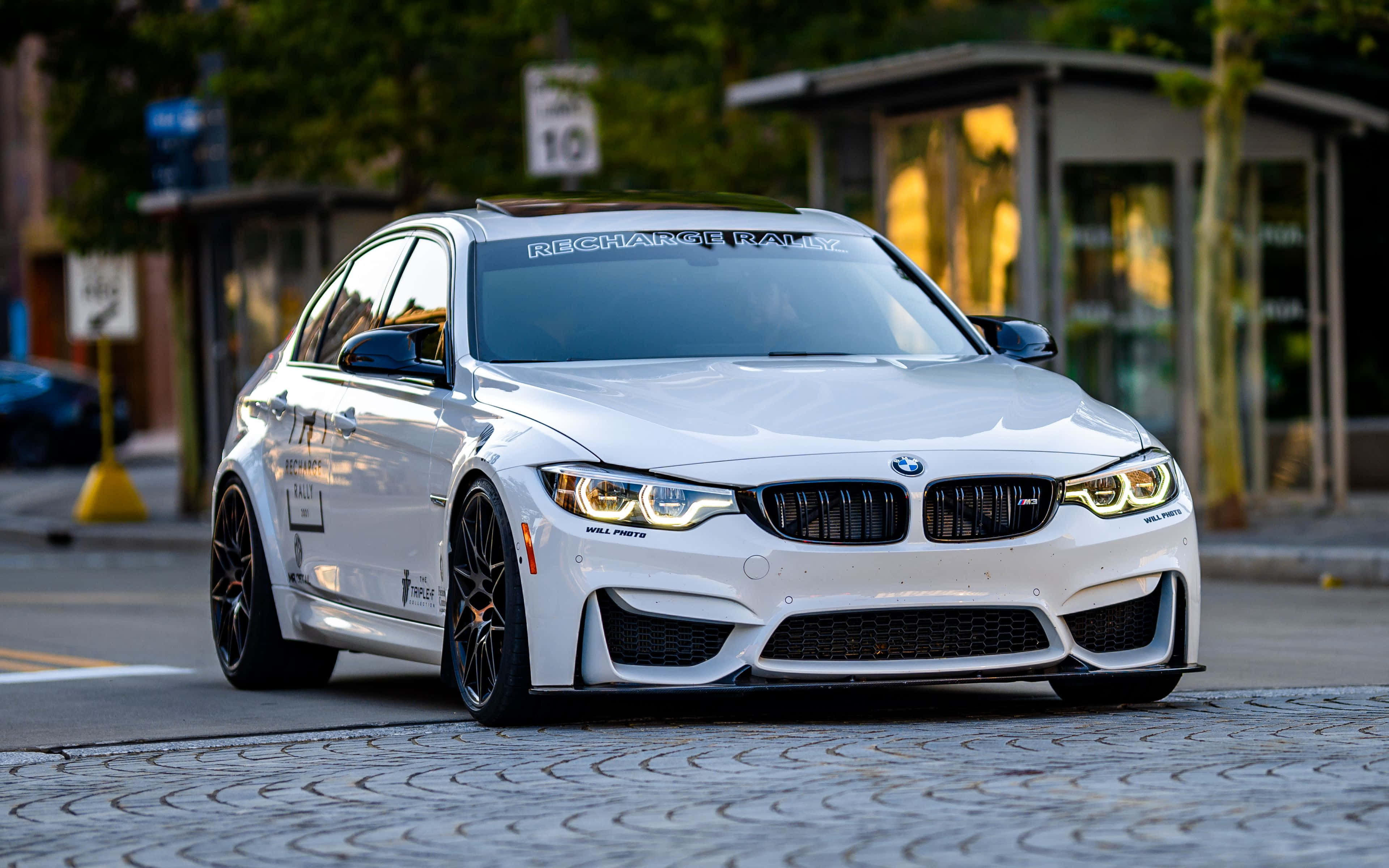 Nền BMW Trên Đường Phố Hình nền