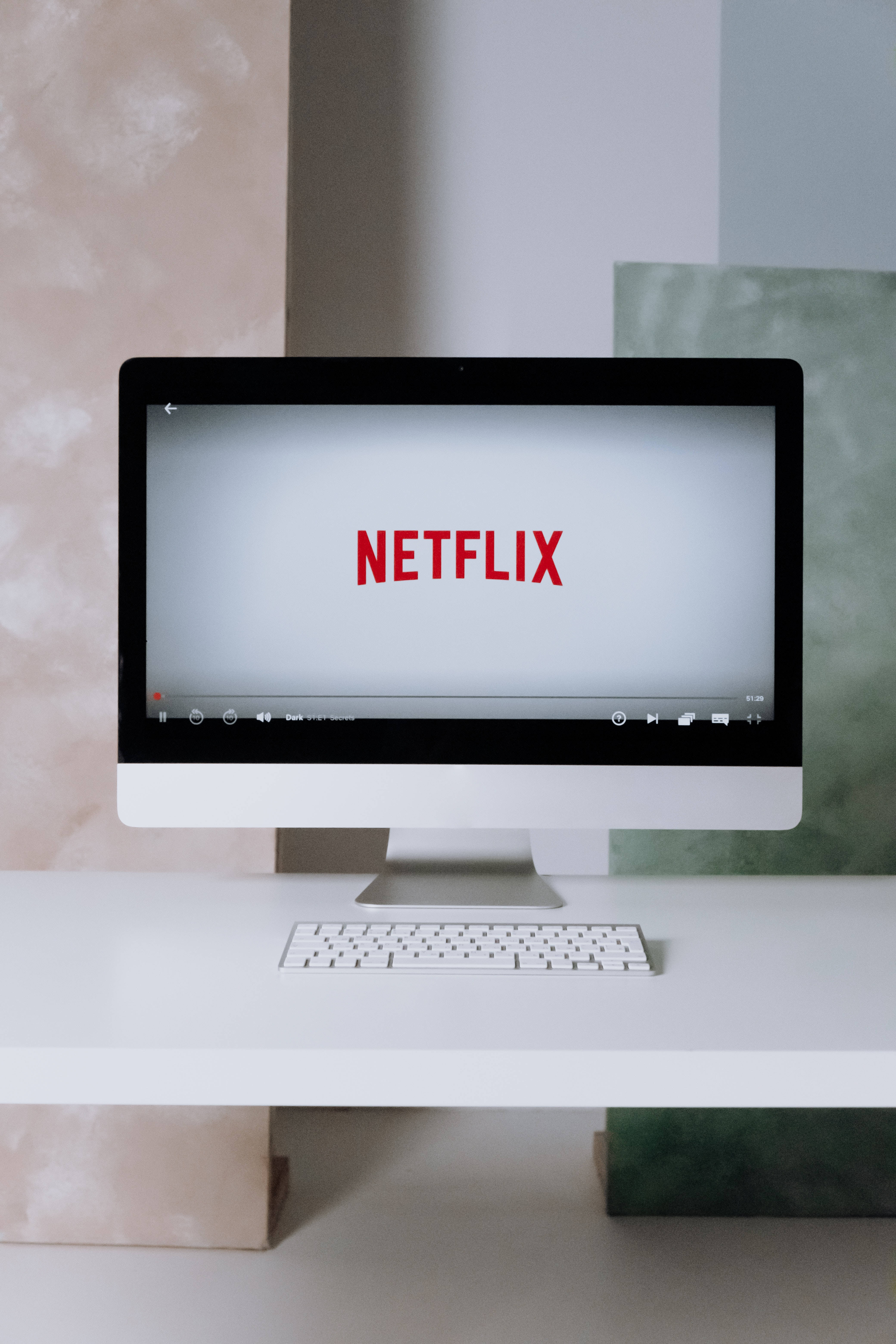Netflix Trên Màn Hình Máy Tính Hình nền