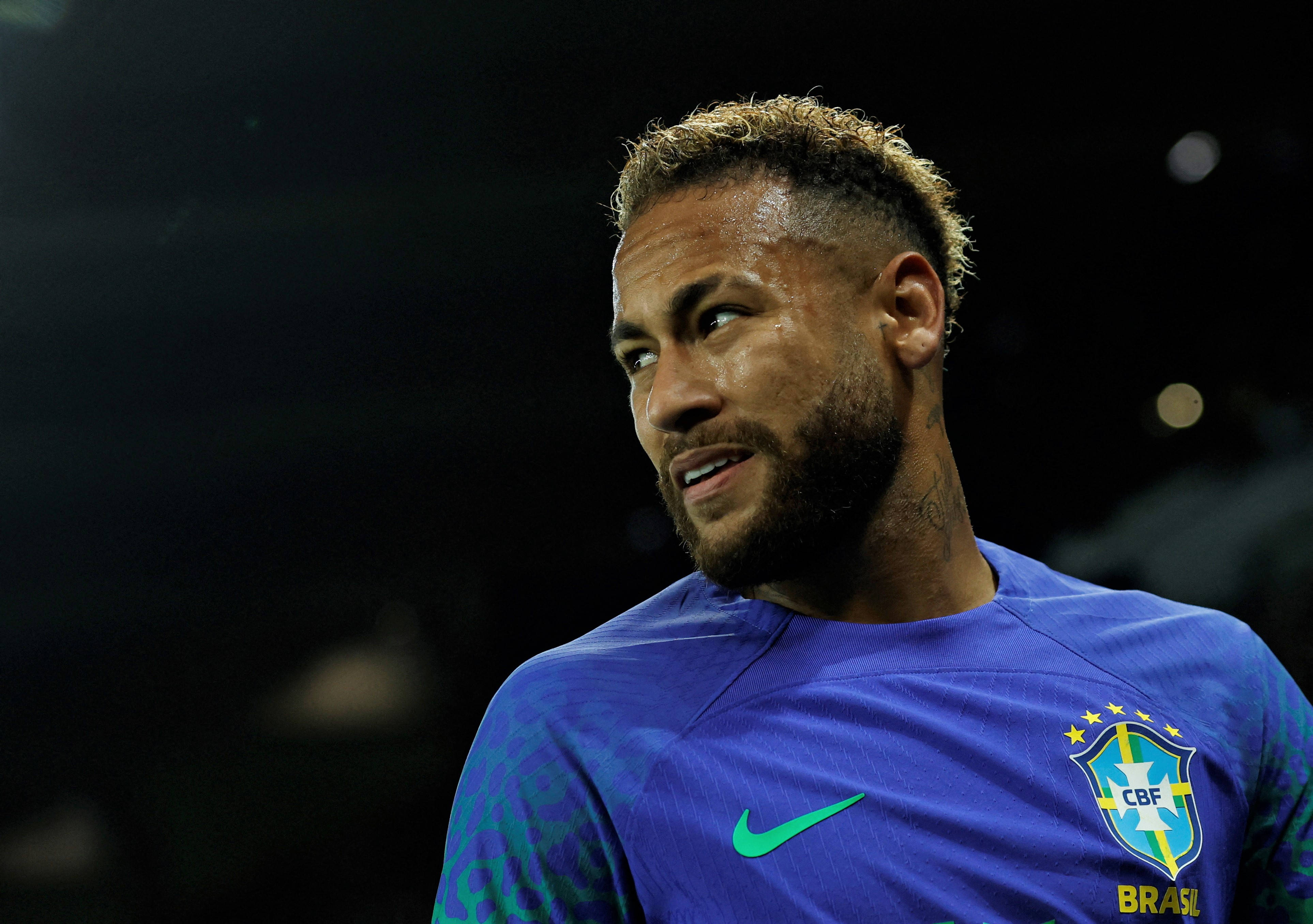 Neymar Jr. ngầu nhìn nghiêng Hình nền