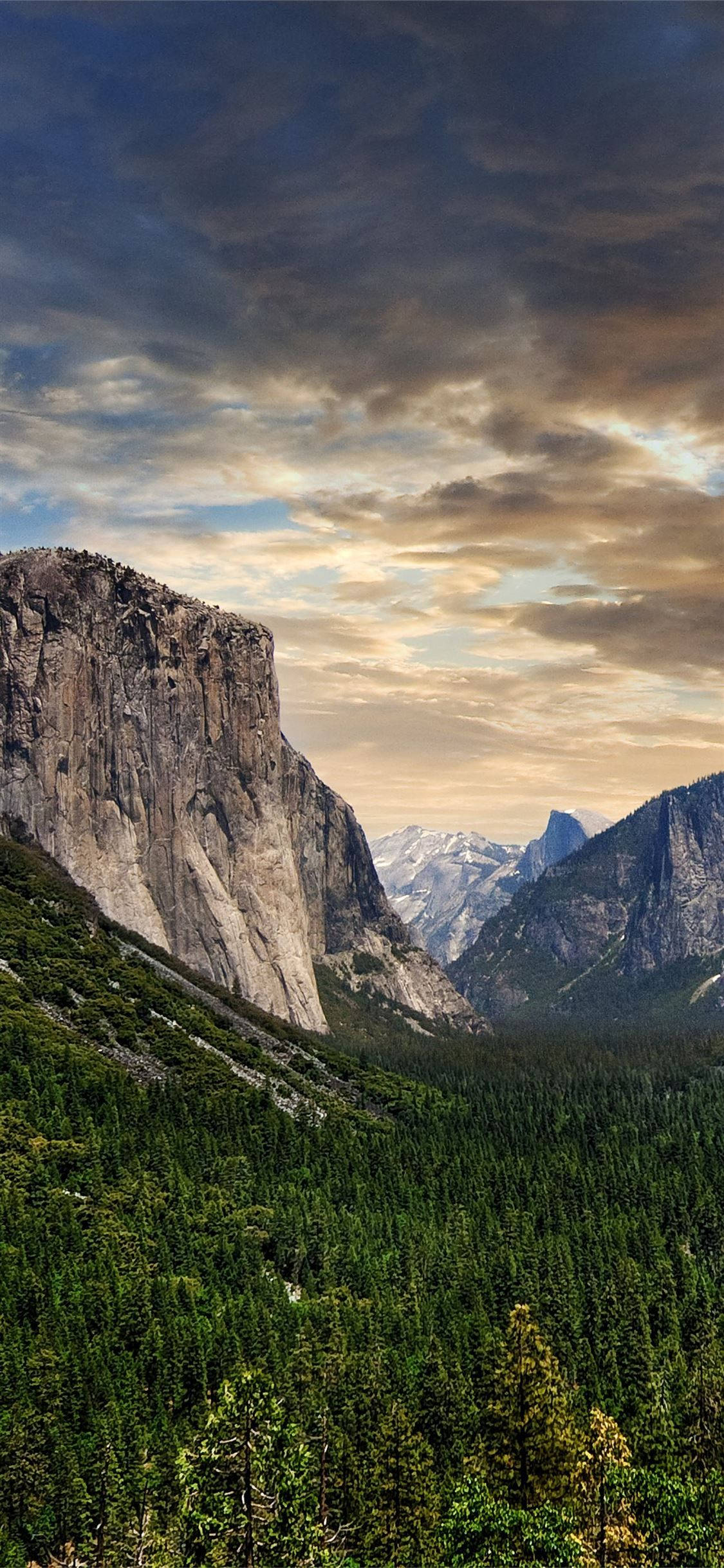Ngày nhiều mây tại Yosemite iPhone Hình nền