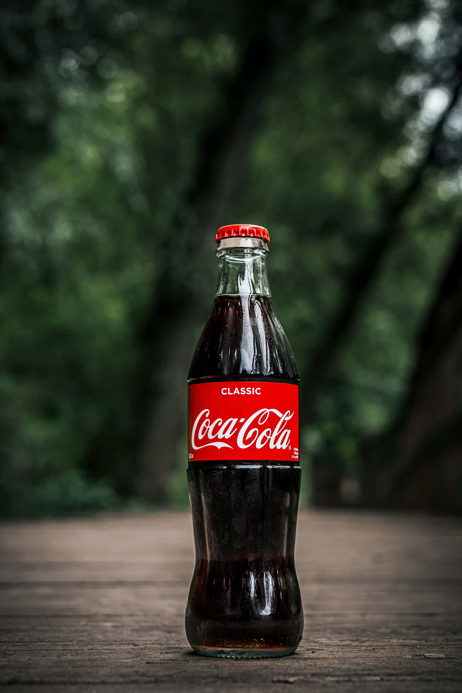 Nhâm nhi hương vị Coca-Cola cổ điển sảng khoái Hình nền