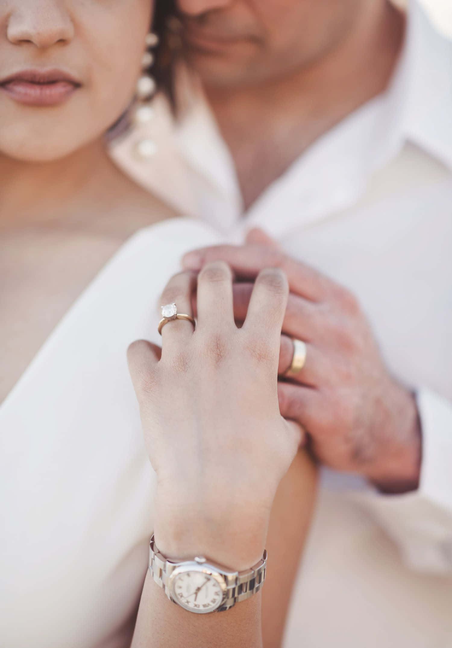 Nhẫn đính hôn kèm đồng hồ Hình nền