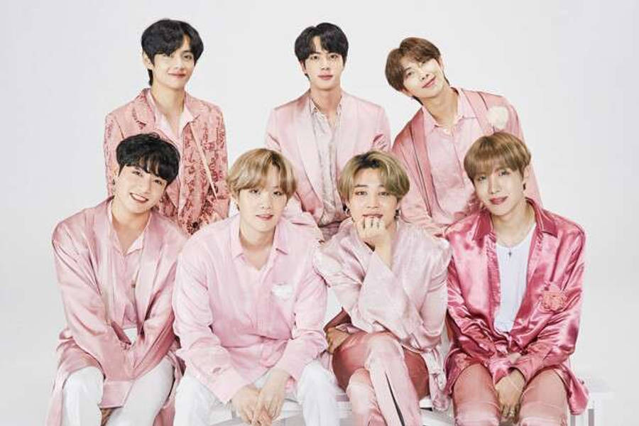Nhóm BTS Dễ Thương Mặc Vest Lụa Hồng Hình nền