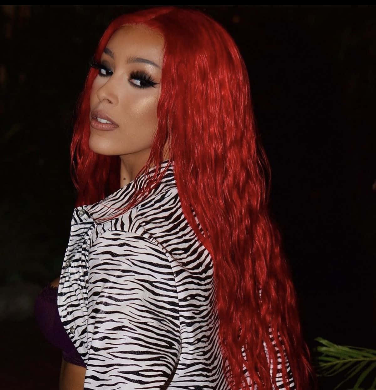 Pha trộn hip-hop với pop, Doja Cat đã đột phá vào các bảng xếp hạng chính thống. Hình nền