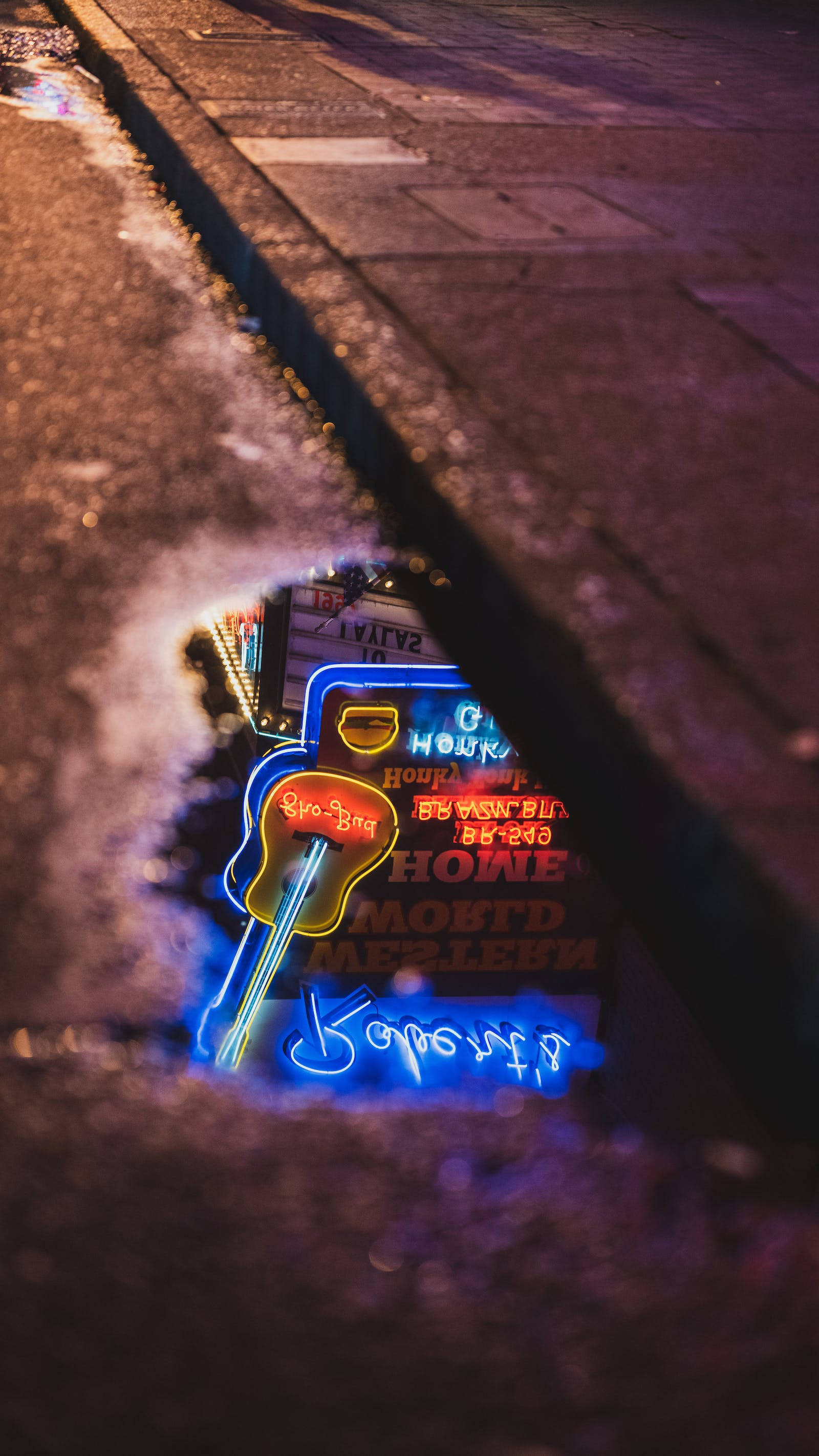 Phản Chiếu Biển Neon iPhone Hình nền