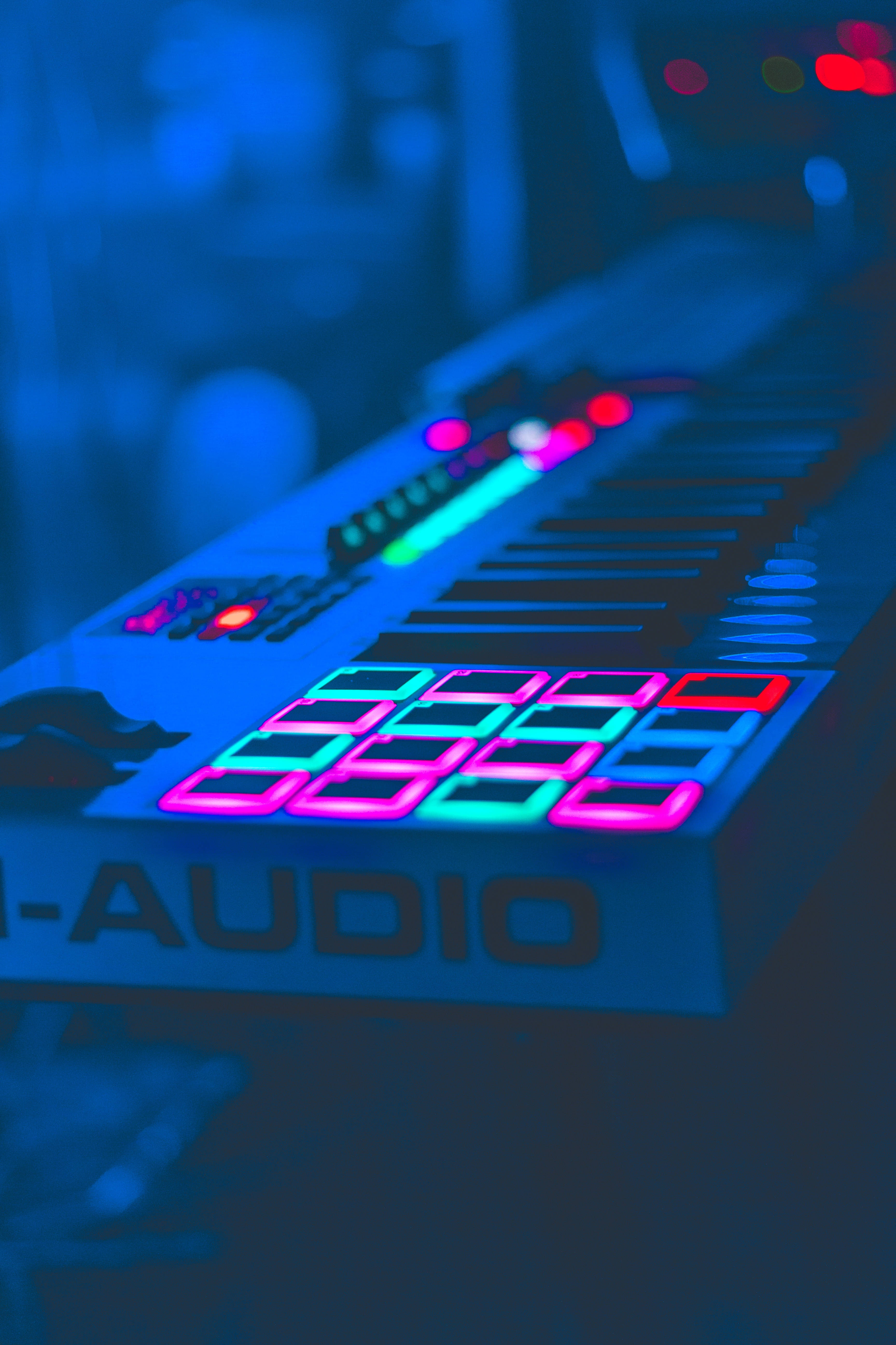 Phím Neon Nhiều màu Hình nền
