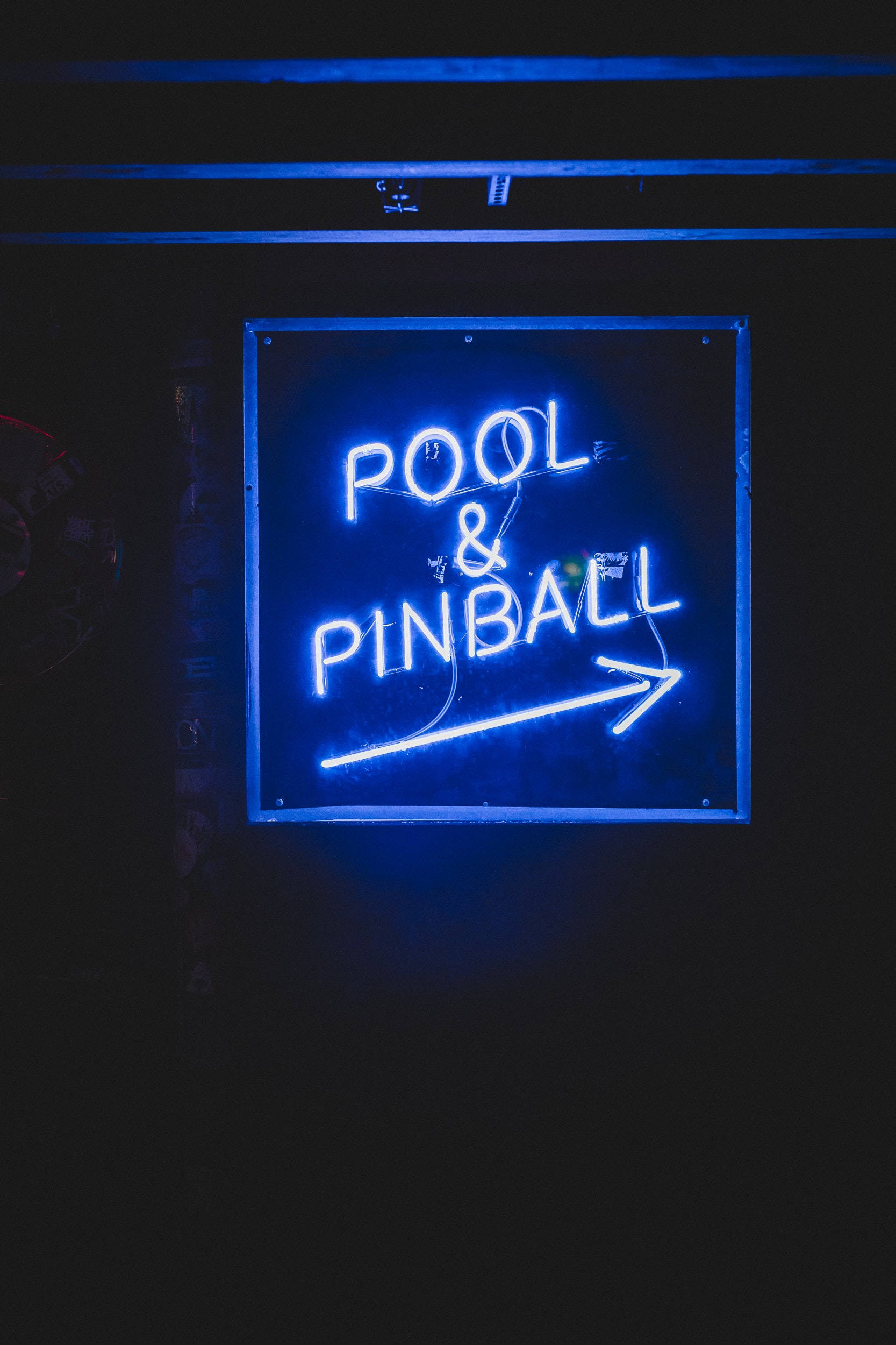Pool & Pinball Neon Xanh iPhone Hình nền