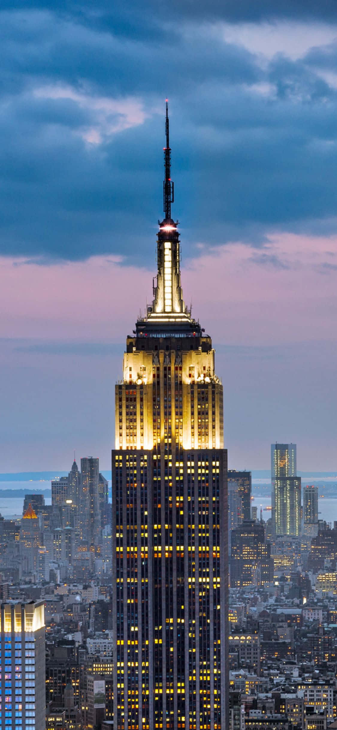 Quang cảnh tráng lệ của đường chân trời New York như được thấy trên iPhone X Hình nền
