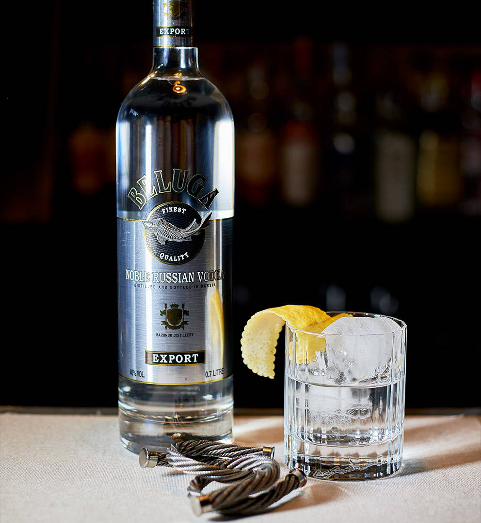 Rượu Beluga Vodka Với Vỏ Chanh Hình nền