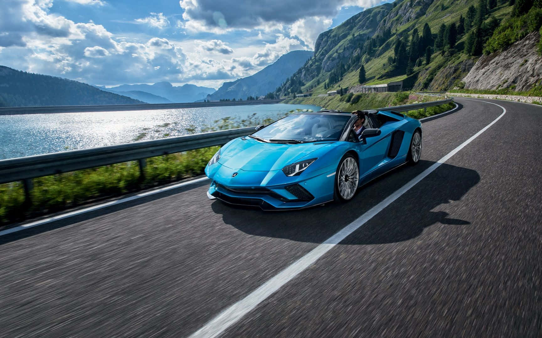 Siêu xe Lamborghini Aventador màu xanh nhạt Hình nền