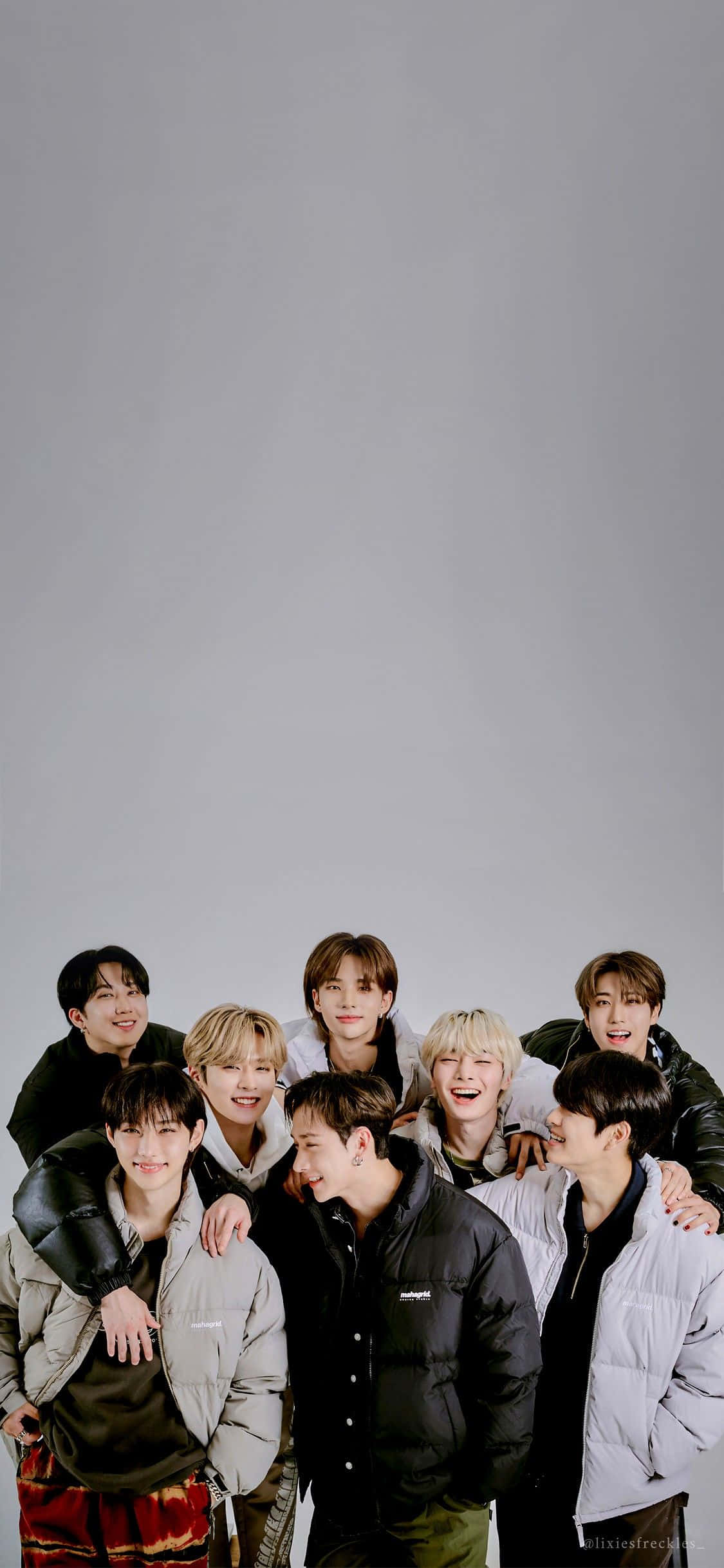Stray Kids OT8 Vẻ ngoài đầy kinh ngạc Hình nền