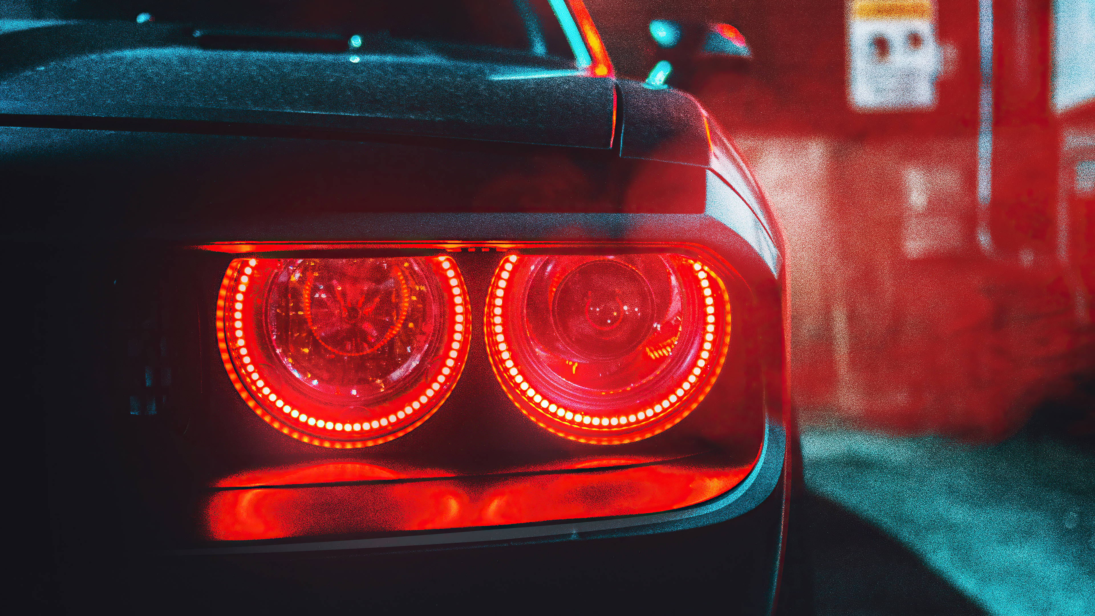 Sức mạnh và Thanh lịch - Dodge Challenger Demon đen 4K với đèn hậu đỏ nổi bật. Hình nền