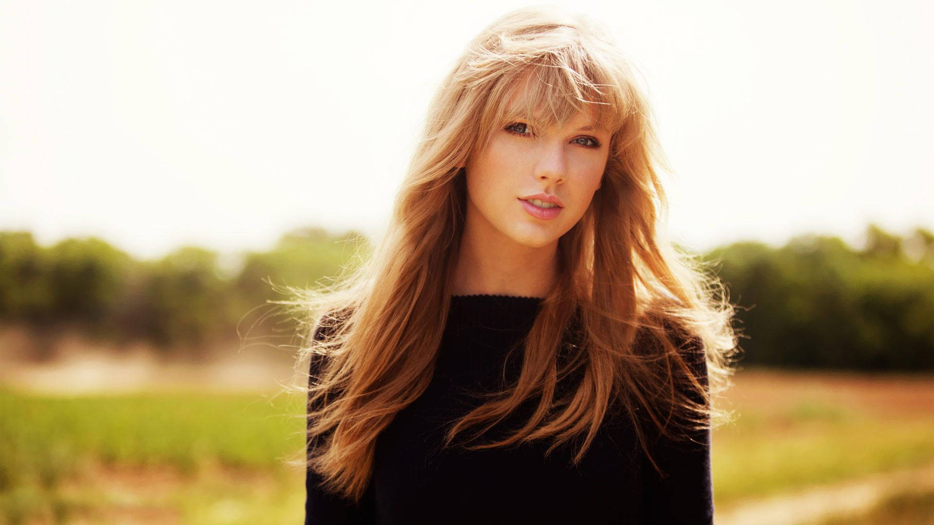 Taylor Swift dưới ánh nắng Hình nền