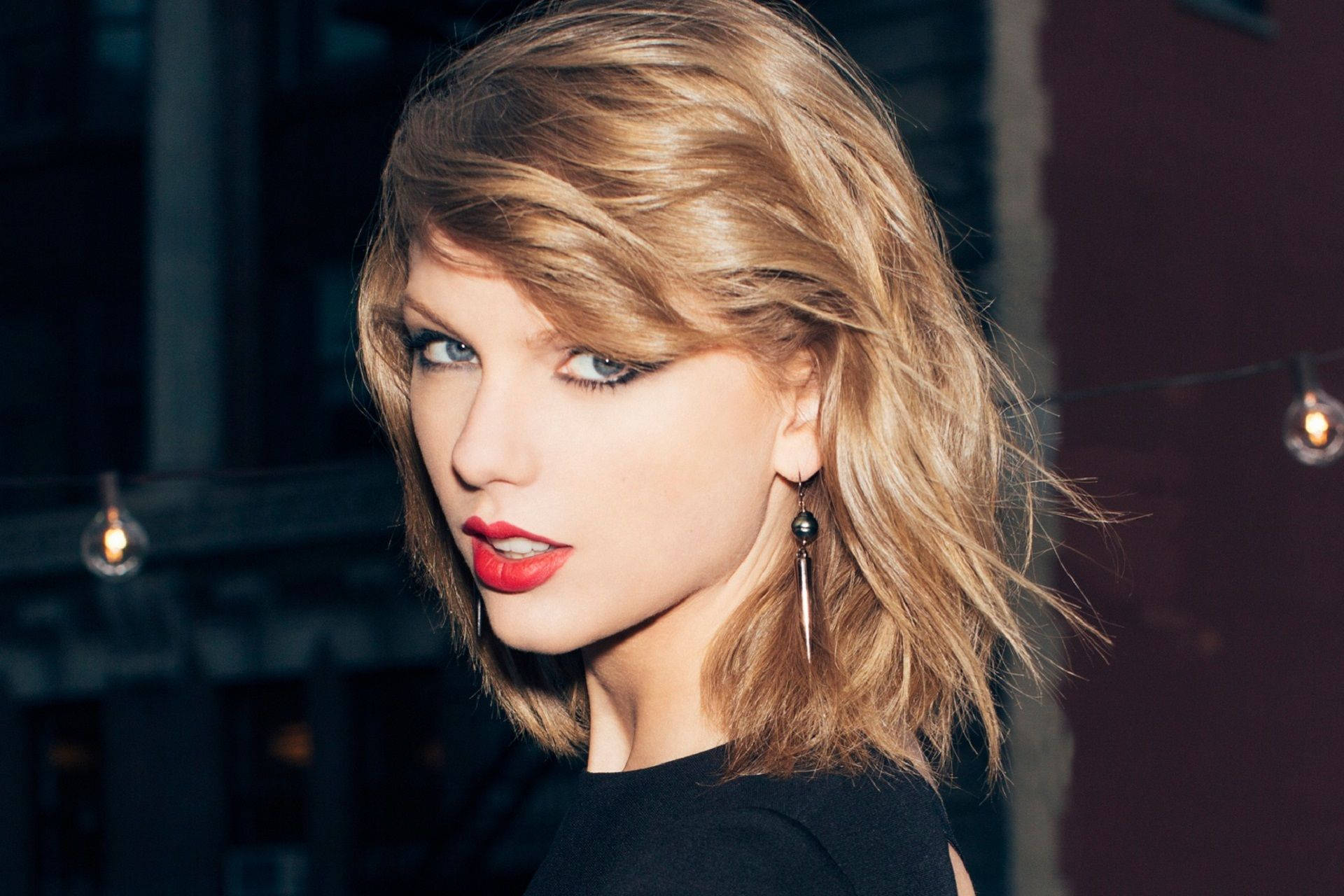 Taylor Swift với những ánh nhìn đầy cảm hứng Hình nền