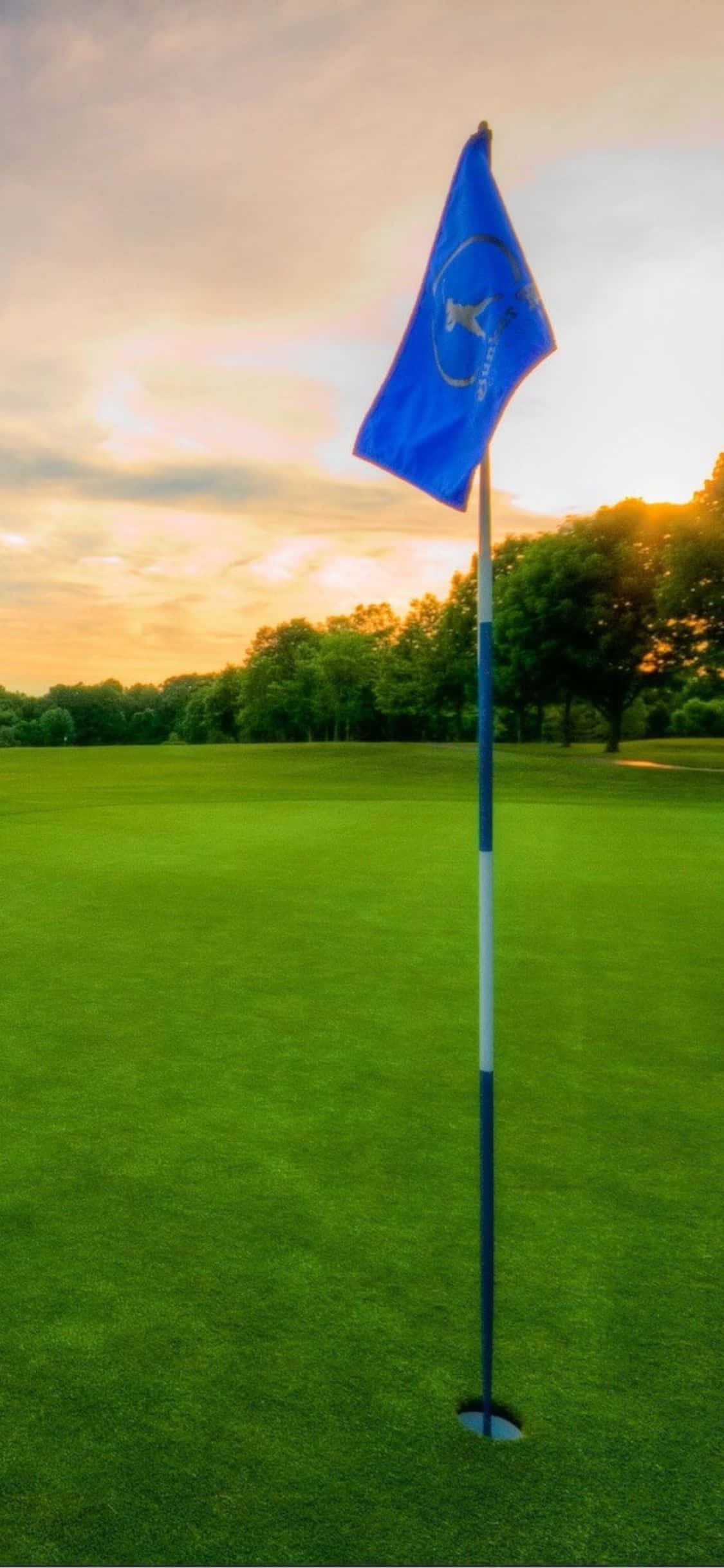 Thích thú chơi golf và ngắm cảnh đẹp cùng iPhone X Hình nền