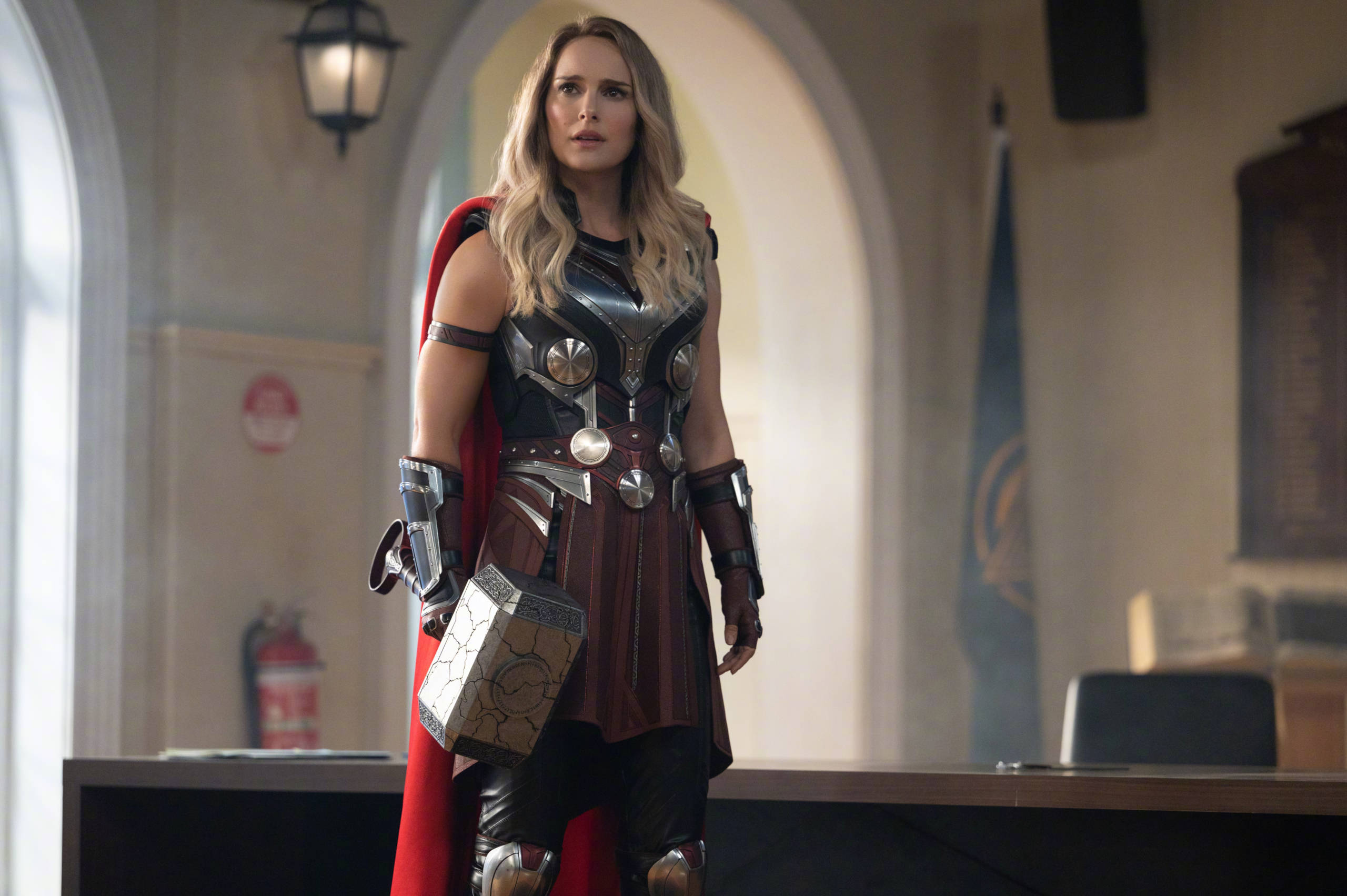 Thor Love And Thunder Jane Bối Rối Hình nền