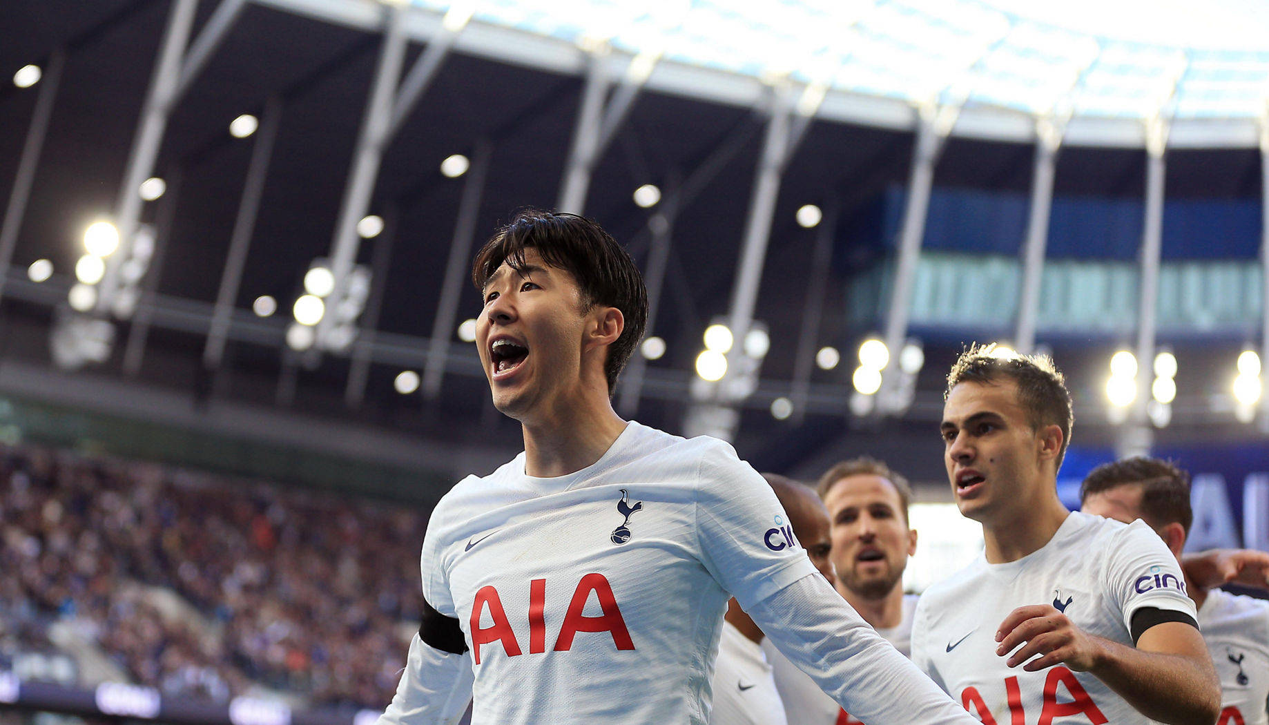 Tottenham Hotspurs FC Son Heung-Min Cổ vũ Hình nền
