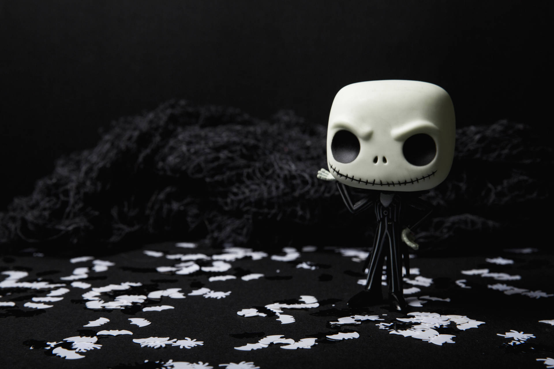 Hình nền Bí ẩn Giáng sinh với búp bê Funko Pop Jack Skellington.