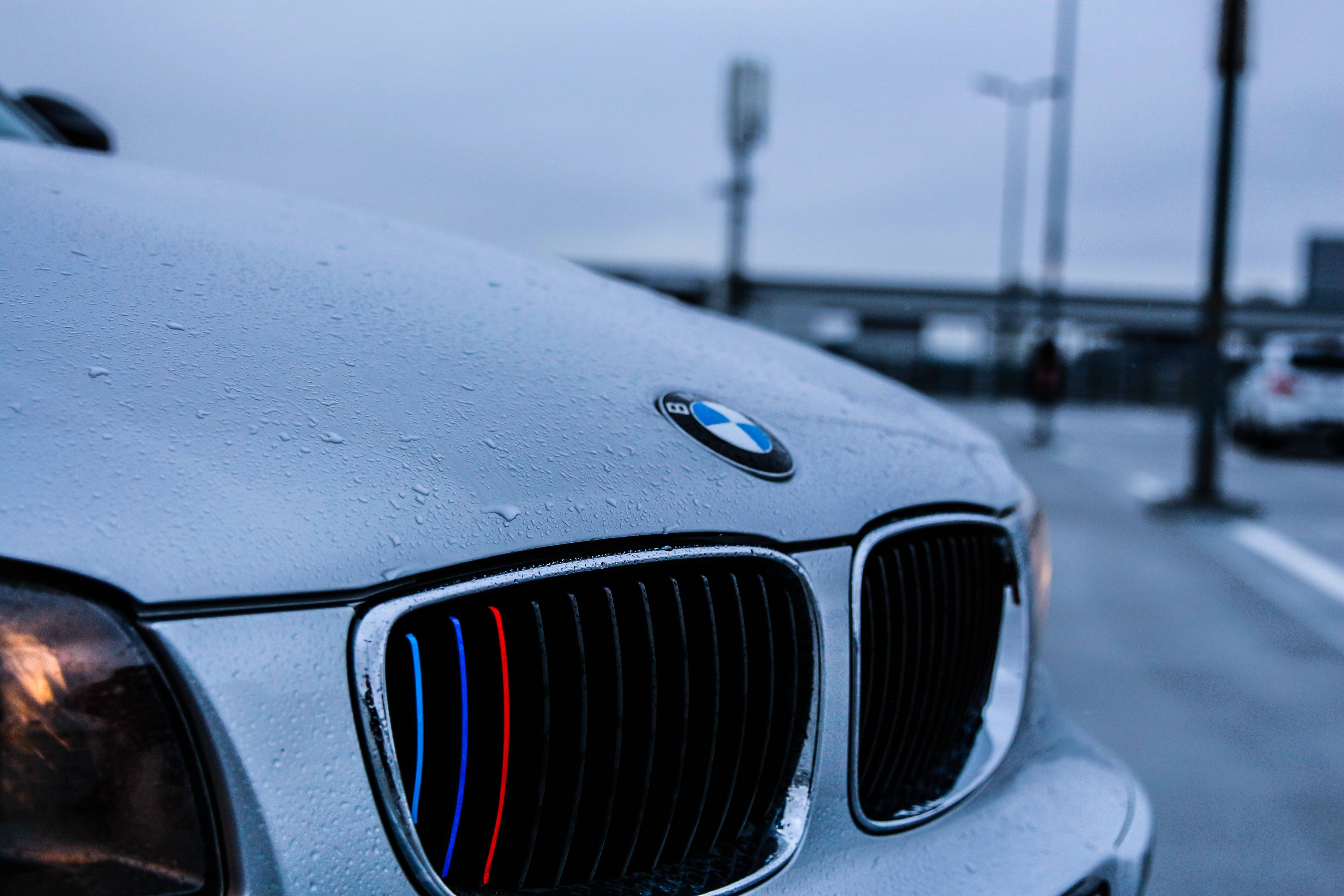 "Trải nghiệm BMW - Sức mạnh và Sự sang trọng hội tụ" Hình nền