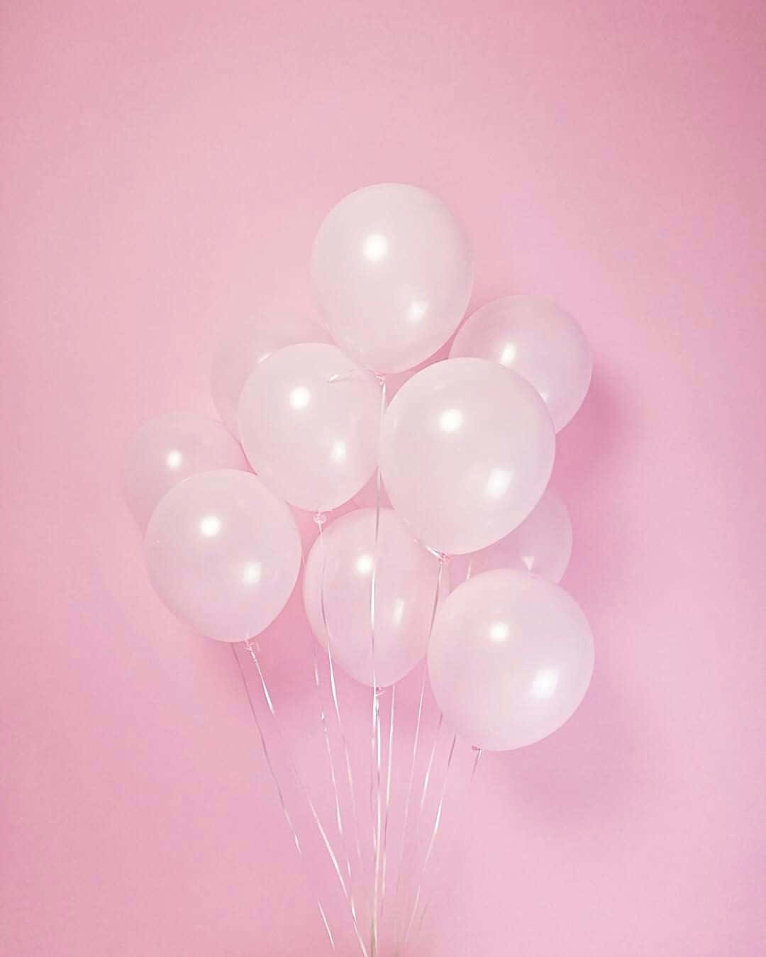 Trải nghiệm vẻ mềm mại và bình yên tuyệt đẹp với phong cách thẩm mỹ màu hồng pastel đáng yêu này. Hình nền