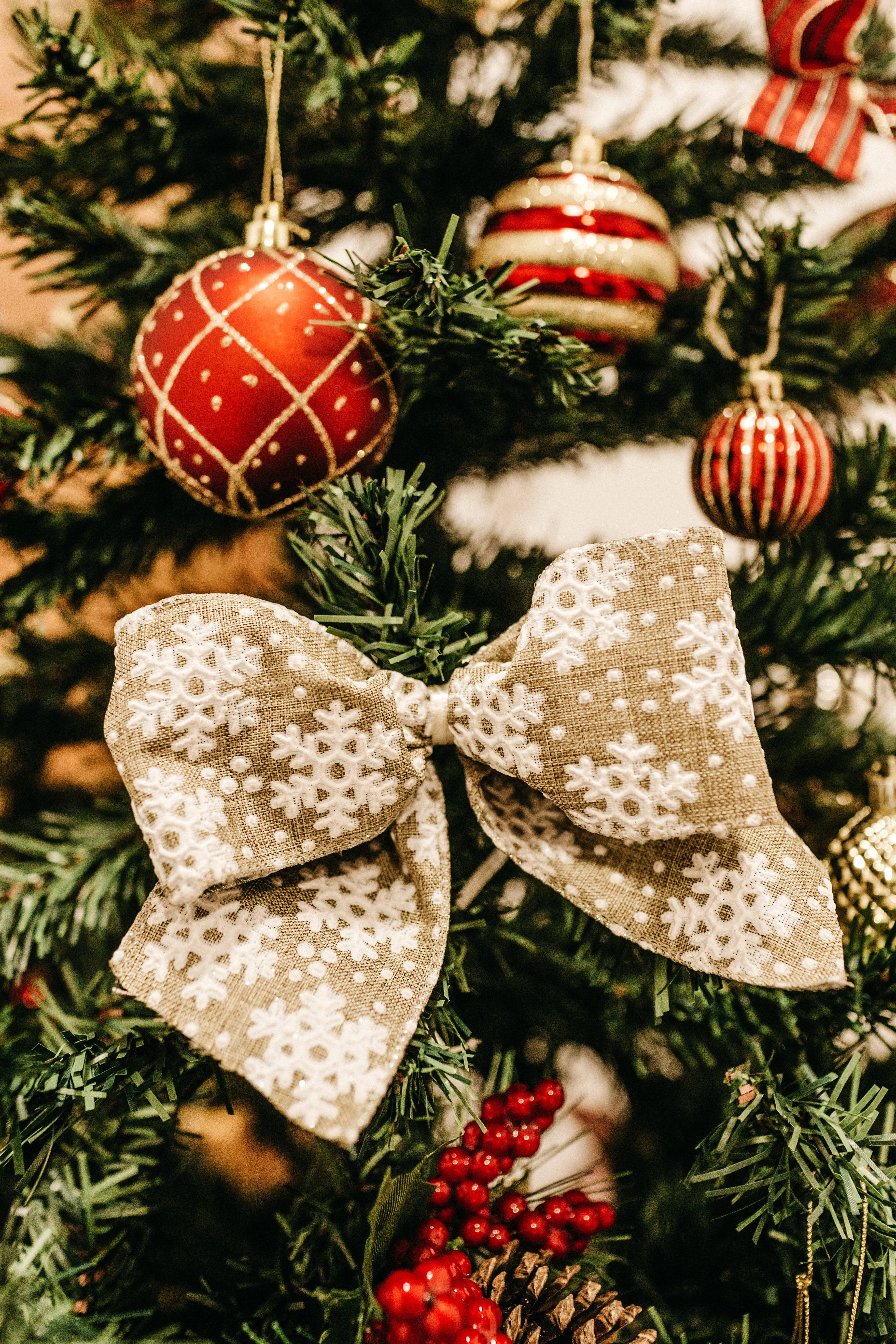 Trang trí cây thông Noel 8K cho điện thoại Hình nền