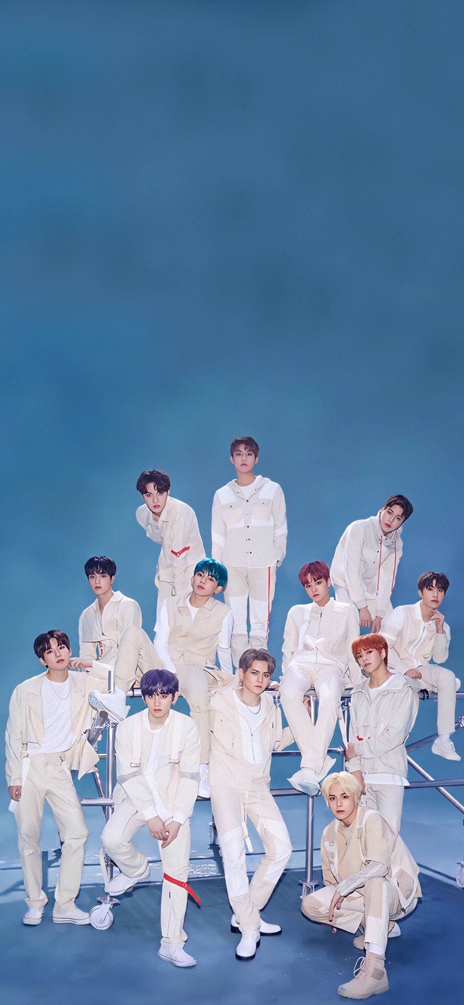 Treasure Wearing White Outfits Hình nền