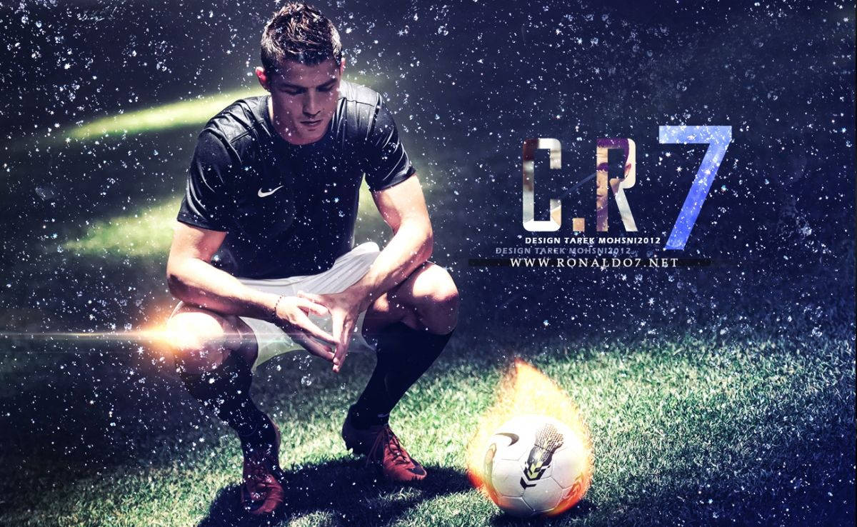 Hình nền tác phẩm nghệ thuật Cristiano Ronaldo tập trung.
