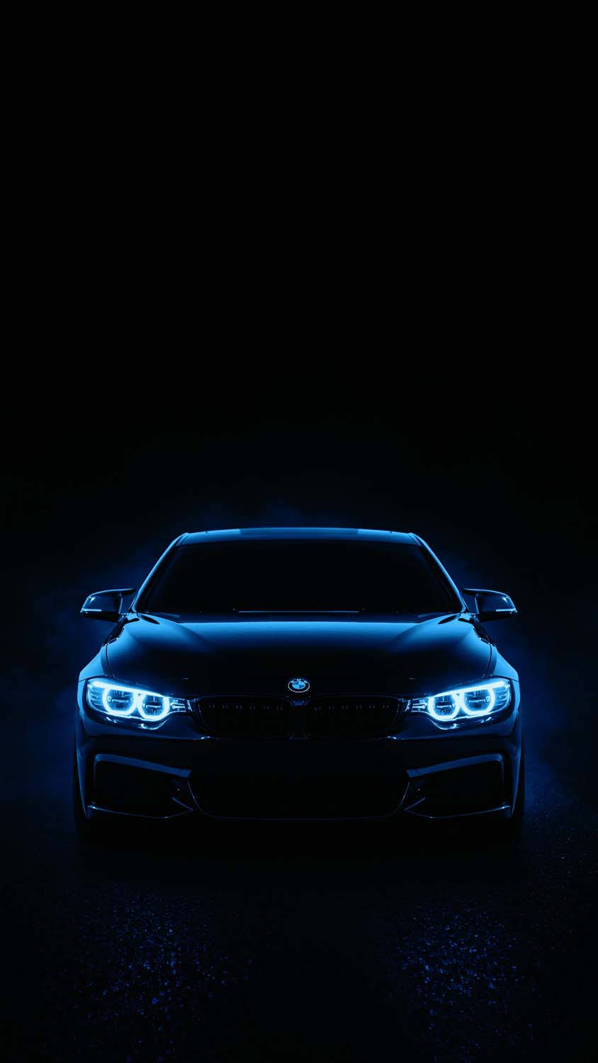 Xe BM4 GT4 màu đen đang chạy trên đường Hình nền