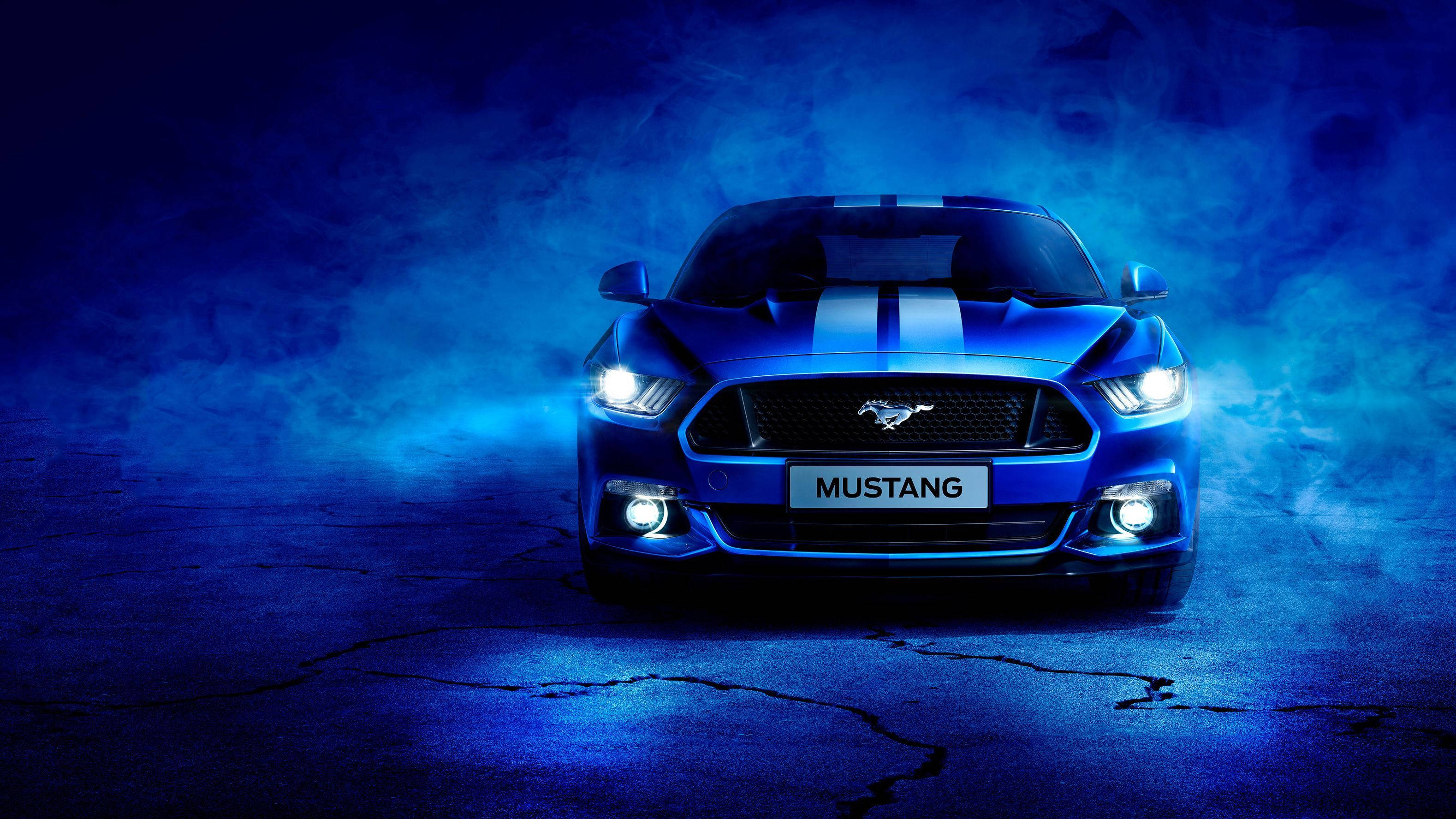 Xe Ford Mustang Xanh Kim Loại 4K Hình nền