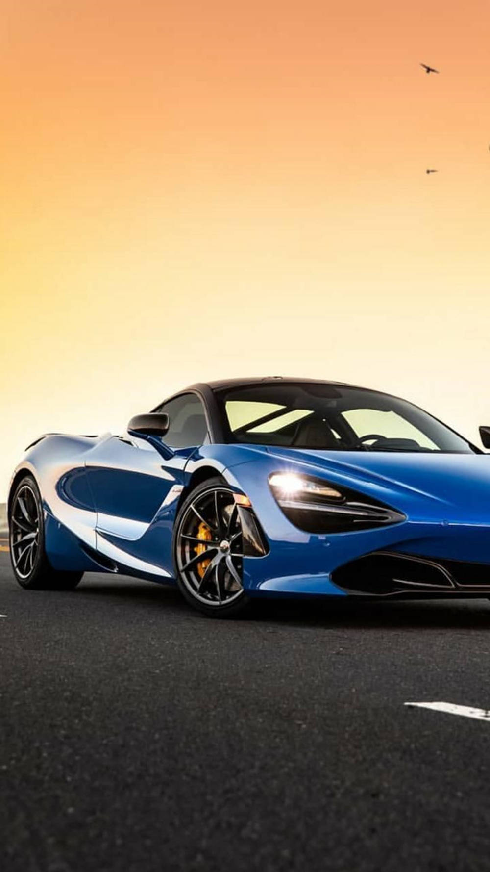 Xe McLaren 720S Xanh Dưới Hoàng Hôn Hình nền