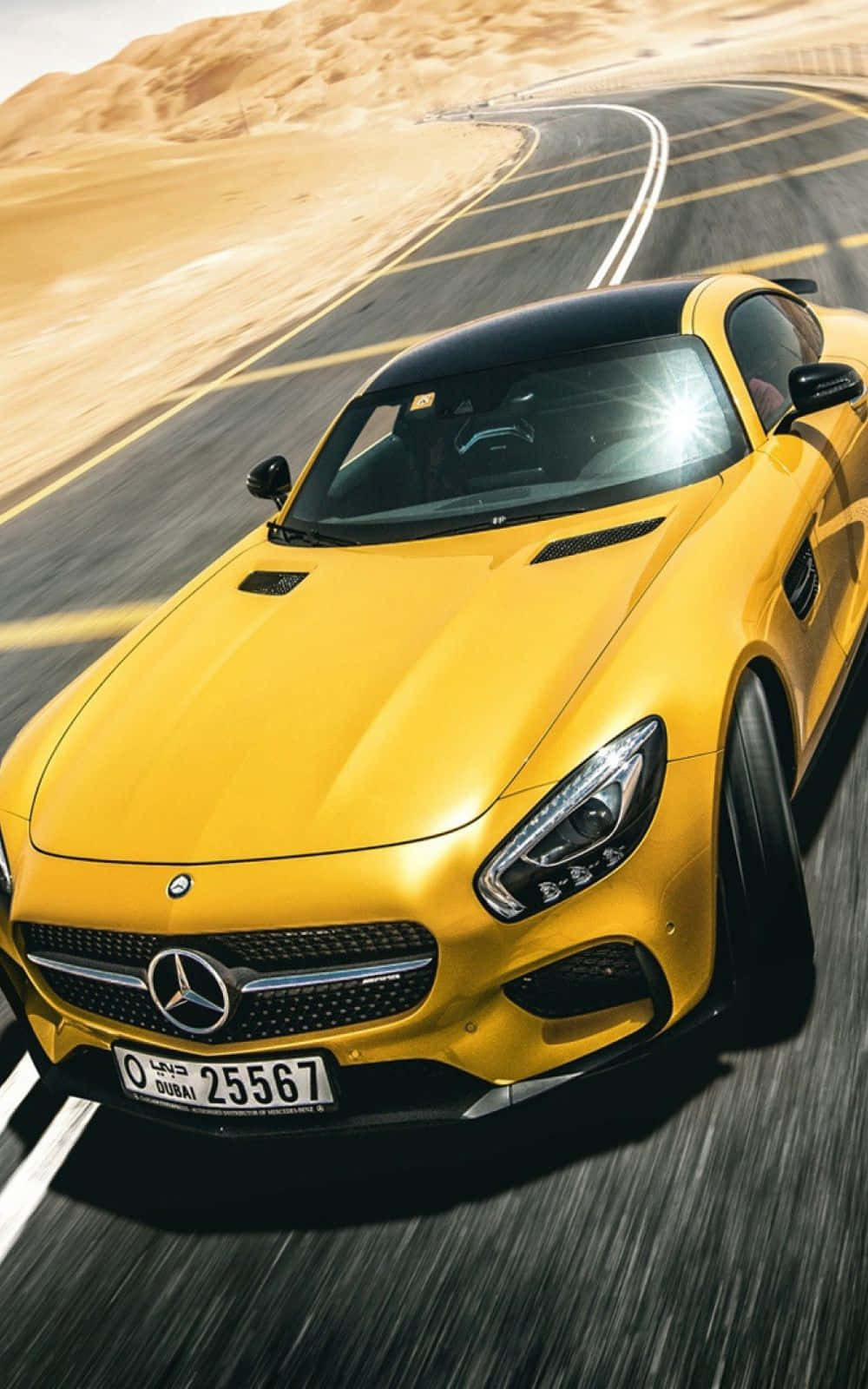 Xe Mercedes Benz màu vàng sang trọng cho iPhone Hình nền