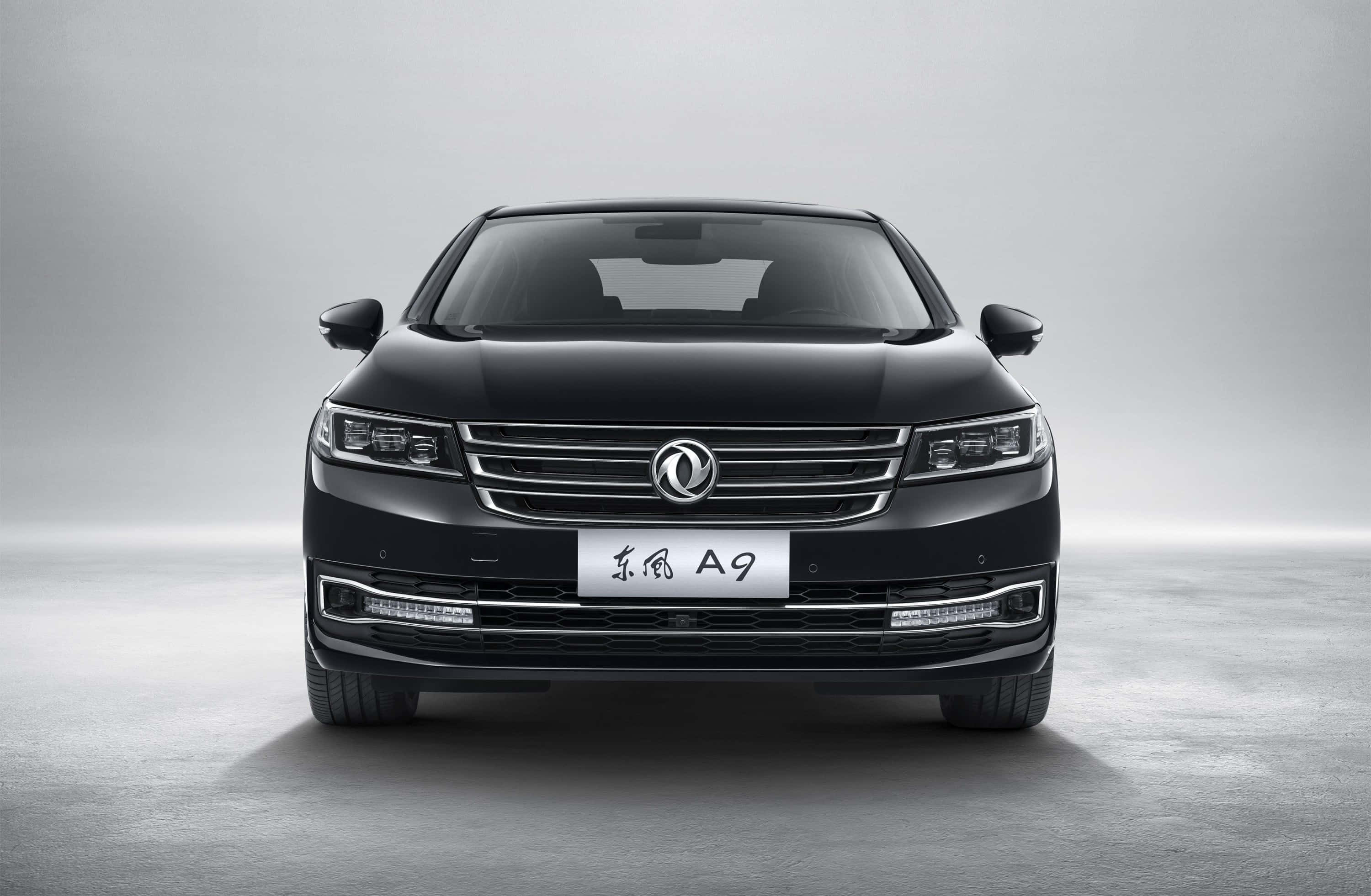Xe Tải Thương Mại Dongfeng Bóng Bẩy Trên Xa Lộ Hình nền