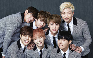 Hình nền ảnh nhóm BTS trong bộ vest xám