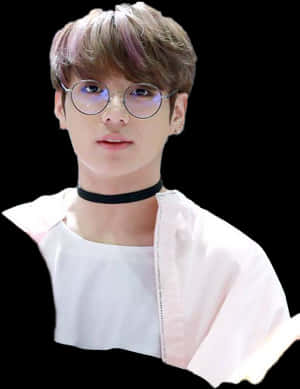 Thành viên BTS đeo kính và vòng cổ