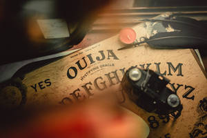 Bảng Ouija Halloween cổ điển