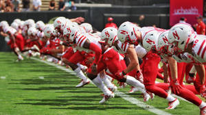 Hình nền bóng bầu dục Mỹ Nebraska Cornhuskers — Pro Display XDR Hình nền