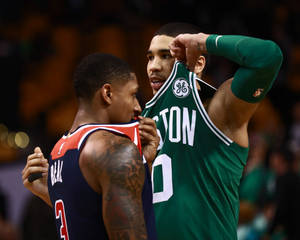 Hình nền Bradley Beal xô xát với Jayson của Boston — 5:4 Hình nền