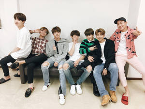 BTS dễ thương tạo dáng hậu trường — Dễ thương bts Hình nền