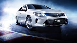 Camry Trắng Toyota 4K Với Khói — 4K Hình nền
